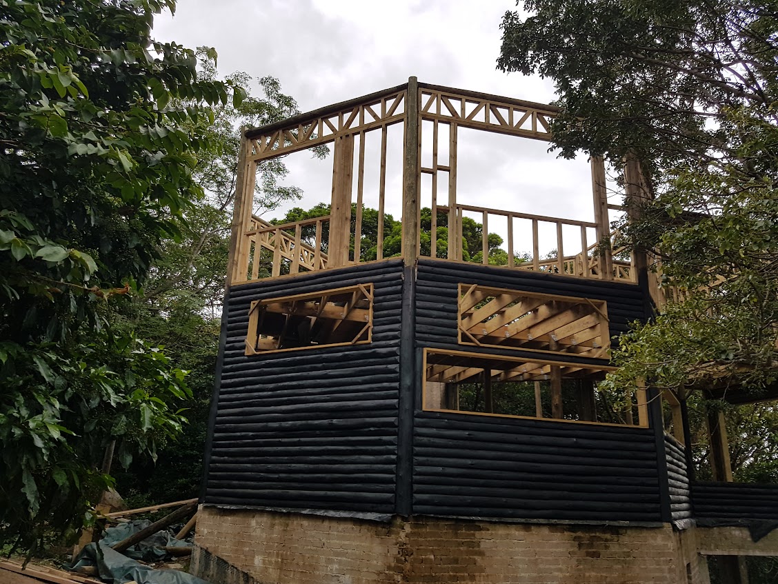 The Barefoot Builder on site